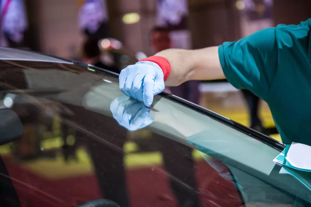 tampa mobile windshield replacement